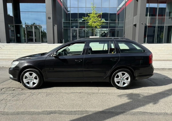 Skoda Octavia cena 27000 przebieg: 272000, rok produkcji 2012 z Wrocław małe 79